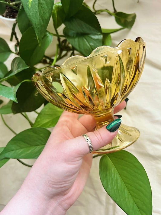 Vintage Pressed Amber Glass Scalloped Edge Bowl